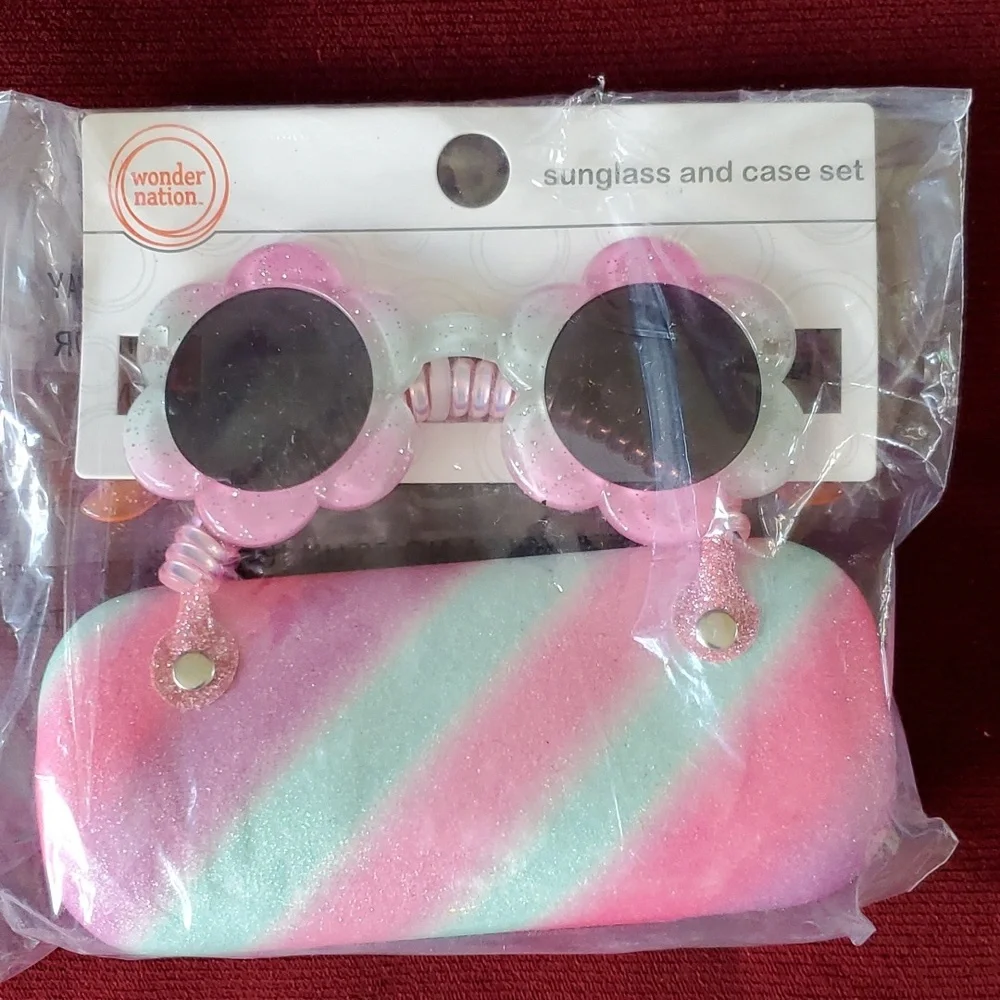 Lot of 2 Girls Wonder Nation Sunglasses and Case Set-- Flowers & Hearts 💕 NWT